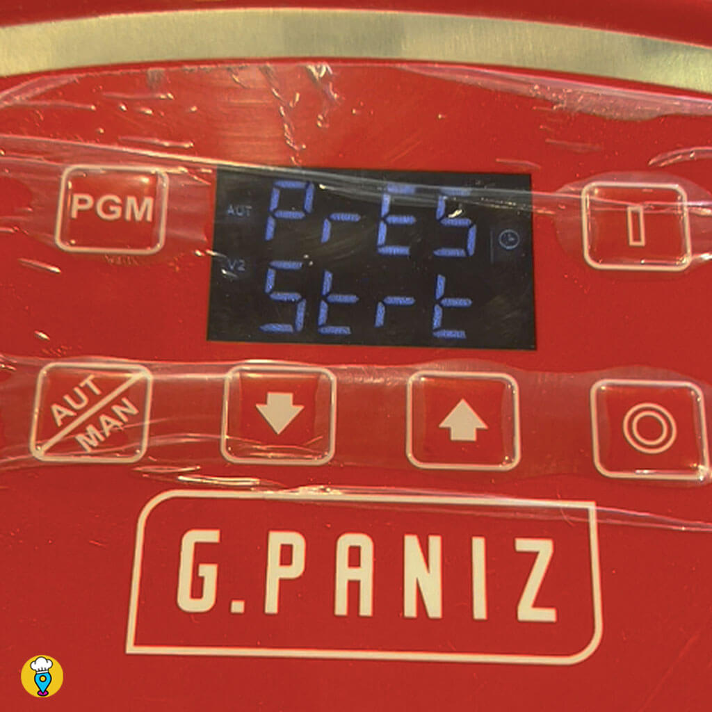 Amasadora de Harina 60 Kg GPaniz AE60 tablero de operacion