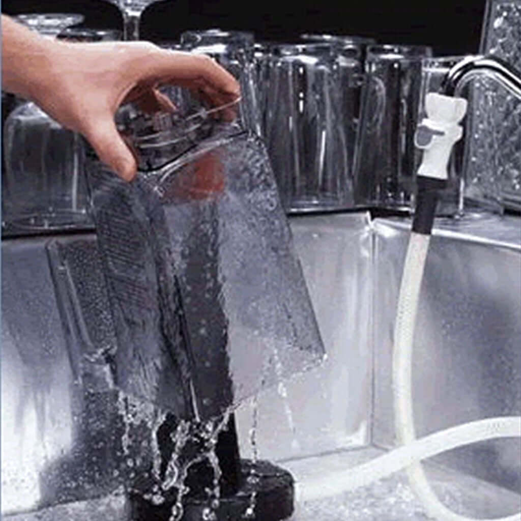Lavador-de-vasos-Rinse-o-matic-Vitamix-en-uso-cafeteria