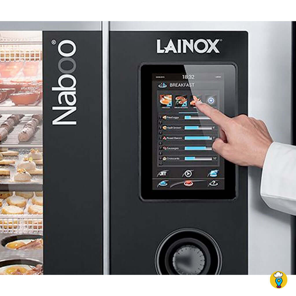 horno-industrial-para-panaderia-Boosted-Lainox-NAG101B-tablero-uso