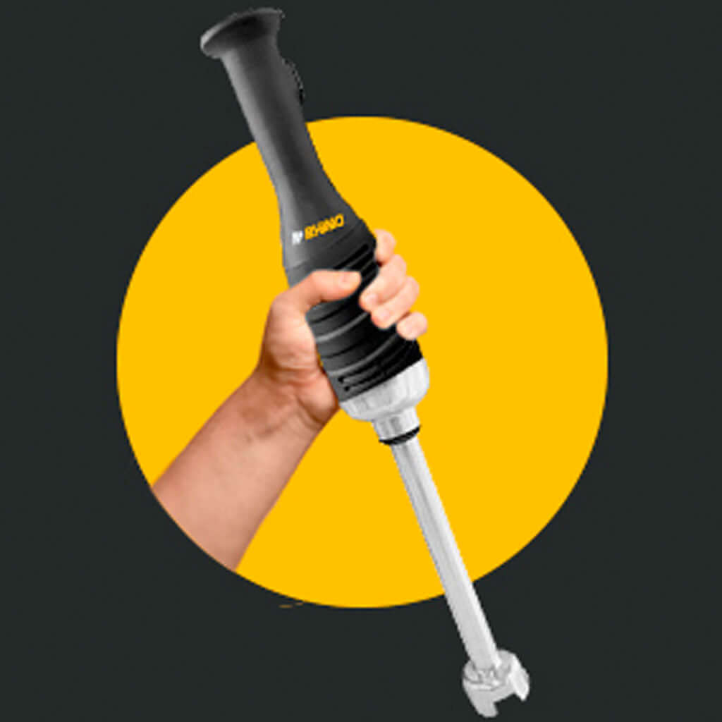 Turbolicuador-Rhino-TURLIC-280-hombre-sosteniendo