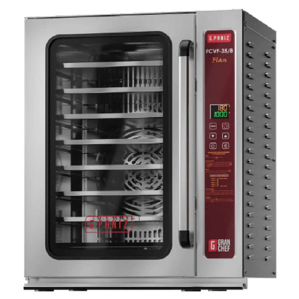 Interior del horno GPaniz FCVF 35/8 con 8 charolas para panadería y pastelería