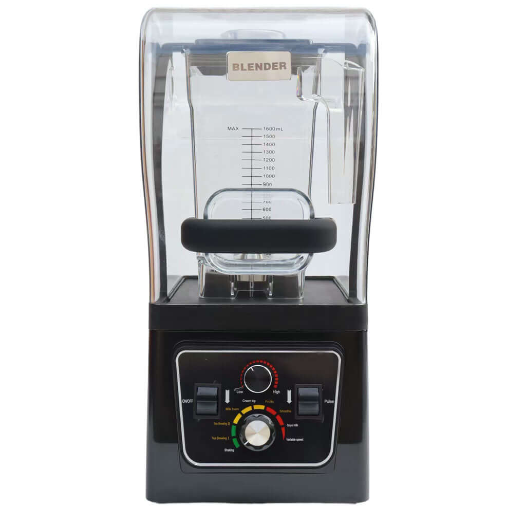 Licuadora industrial Equichef BL-228 con cubierta antirruido transparente.