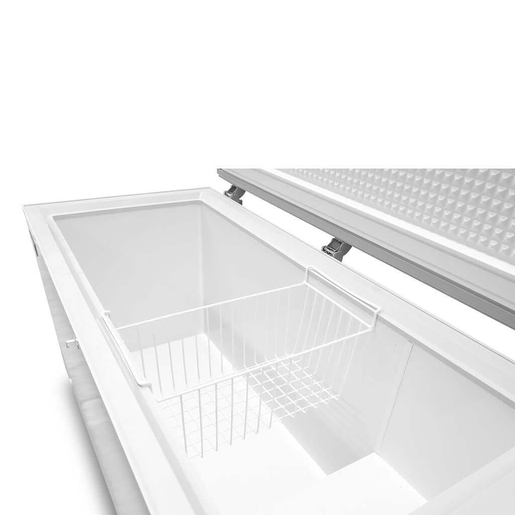 vista-interior-congelador-congeco-10-marca-rhino-mayor-espacio