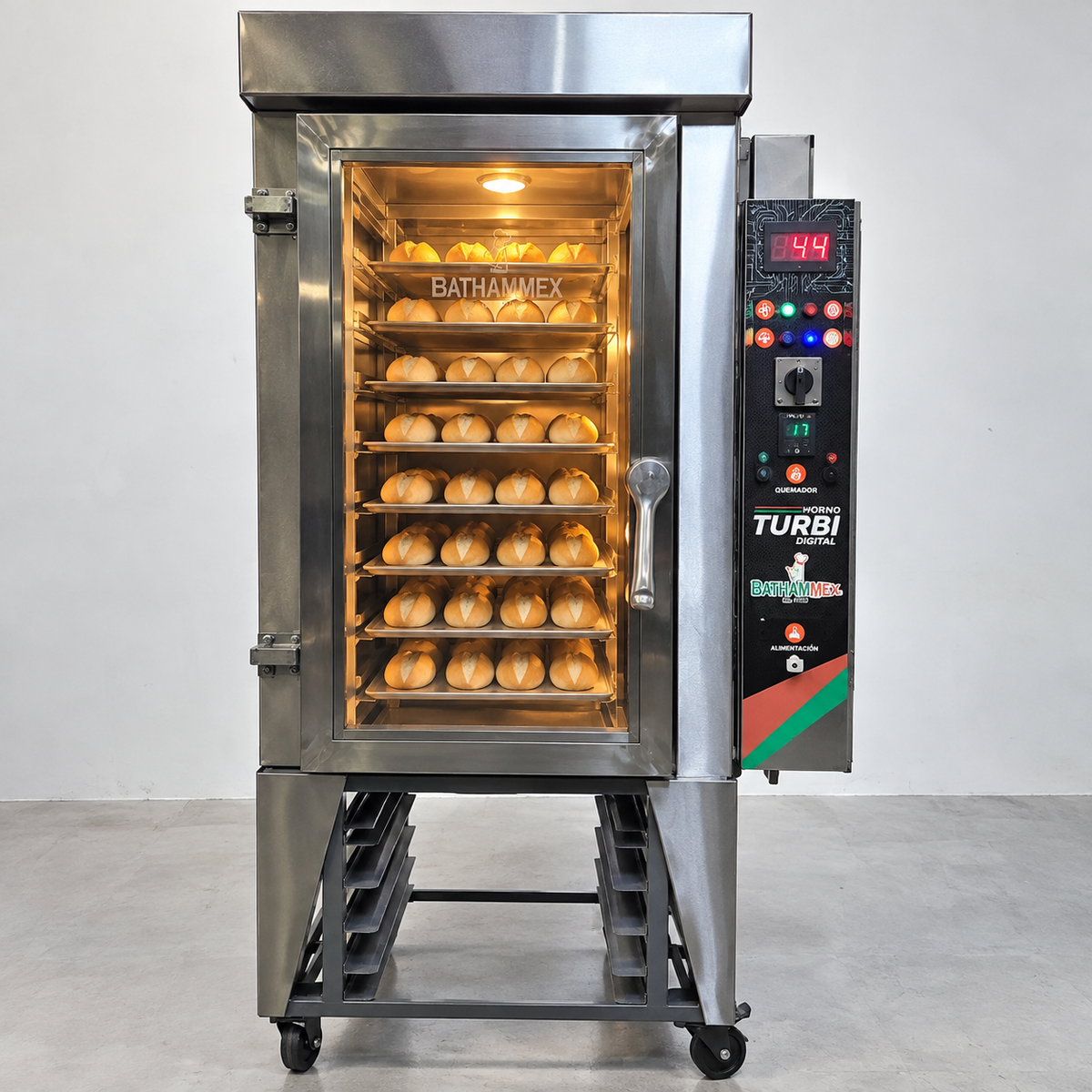 Horno Bathammex Turbi Digital horneando pan sobre charolas, ejemplo de aplicación en panadería