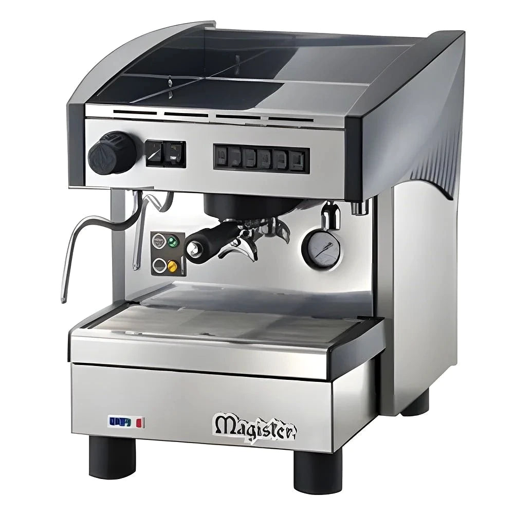 Fotografía de cafetera espresso electrónica Magister STILO ES60 de un grupo, vista tres cuartos, botonera programable, vaporizador y manómetro