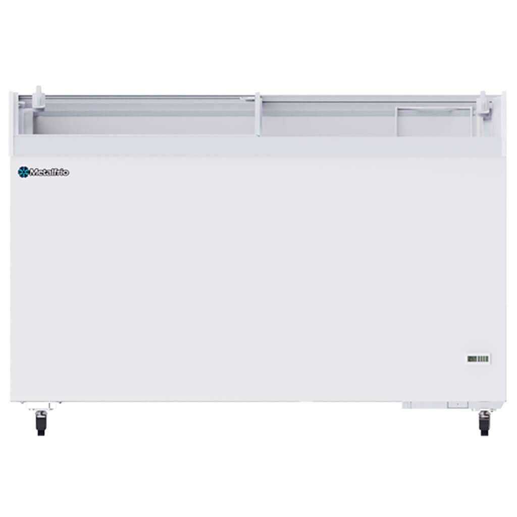 Congelador horizontal Metalfrio CHC400 – vista lateral con ruedas resistentes